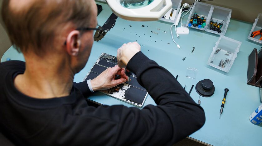 Mac-reparation i Attimos serviceverkstad i Karlstad